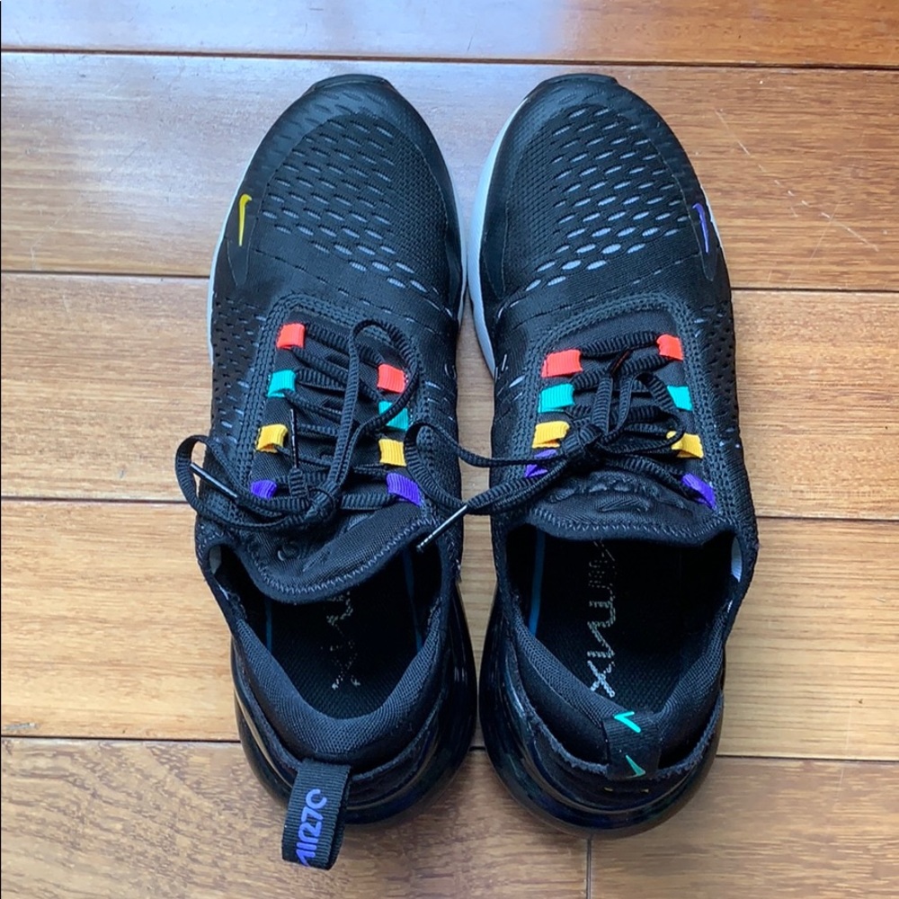 AIR MAX 270